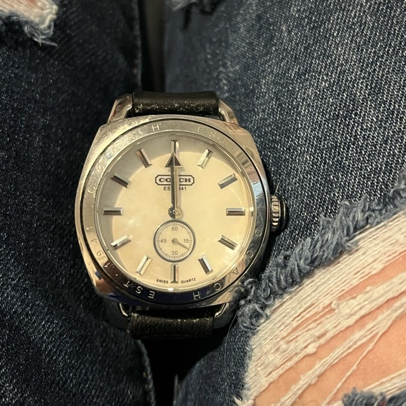 Ladies sterling silver authentic coach watch - Picture 8 of 8